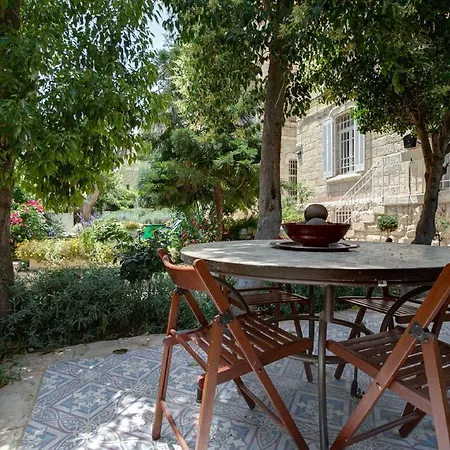 Ferienwohnung Brand New Gem In Talbiyeh Jerusalem Exterior foto